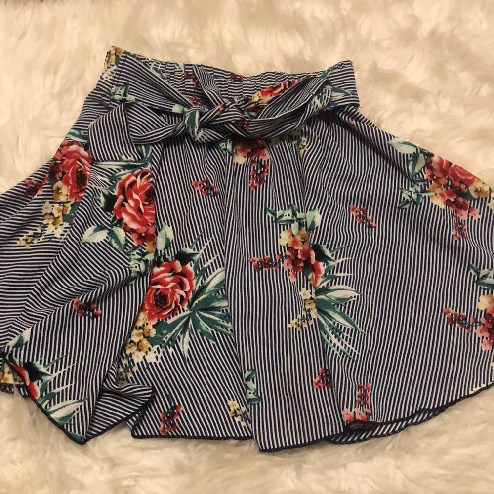 Floral flowy skirt